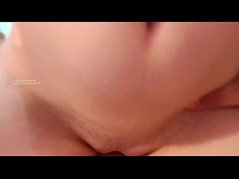 ❤️ 睡在姐姐的房间里,就这样被吵醒了 ❤️❌ 性爱